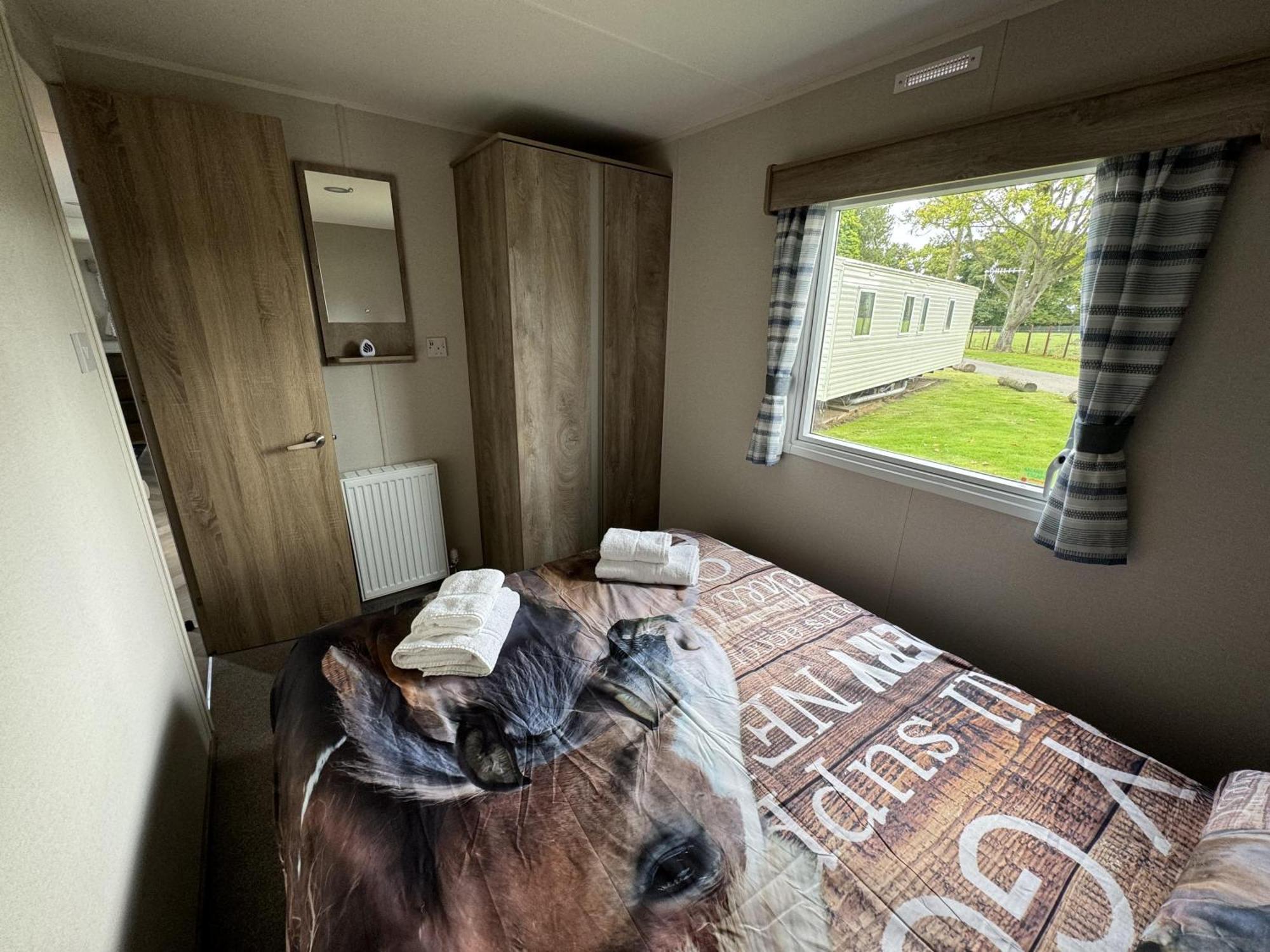 Pony Gate Caravan On Haggerstone Castle West Lawn Berwick Upon Tweed Eksteriør bilde